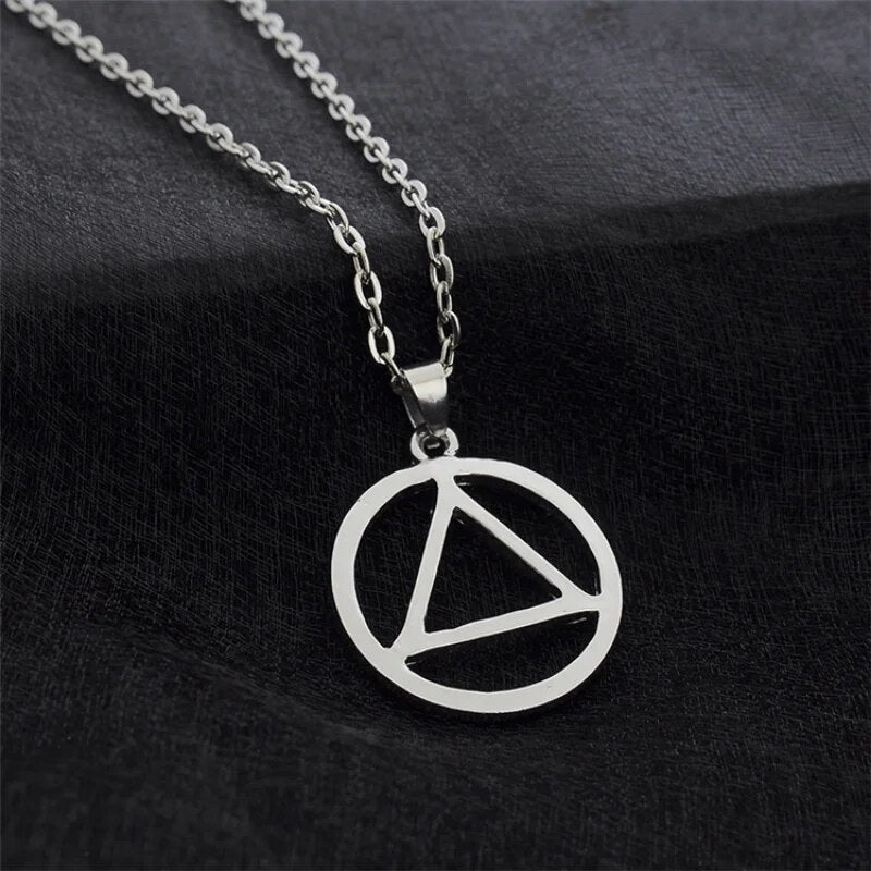 2023 Cute Circle Triangle Eminem Pendants Necklace Cuban Link Chain Fashion Jewelry Stainless Steel