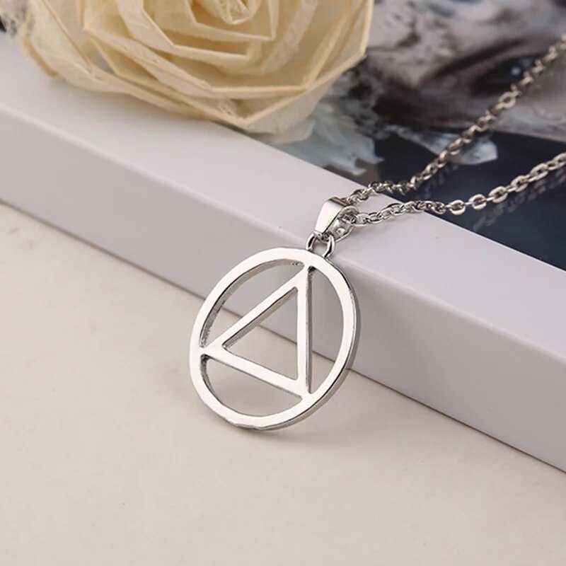 2023 Cute Circle Triangle Eminem Pendants Necklace Cuban Link Chain Fashion Jewelry Stainless Steel