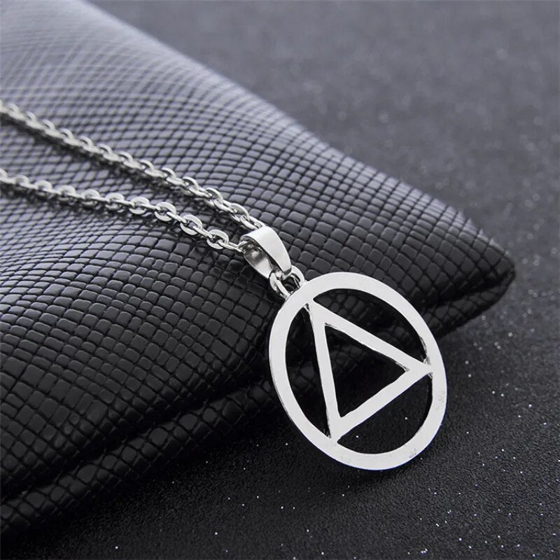 2023 Cute Circle Triangle Eminem Pendants Necklace Cuban Link Chain Fashion Jewelry Stainless Steel